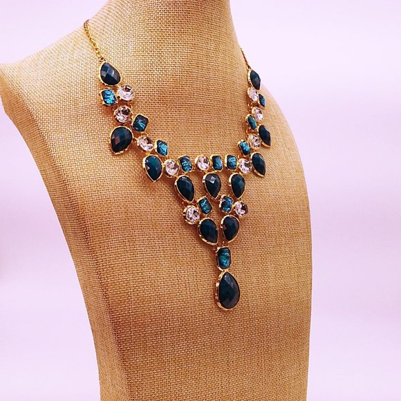 AMITRA SINGH rhinestone teal collar stmt necklace - Picture 4 of 9